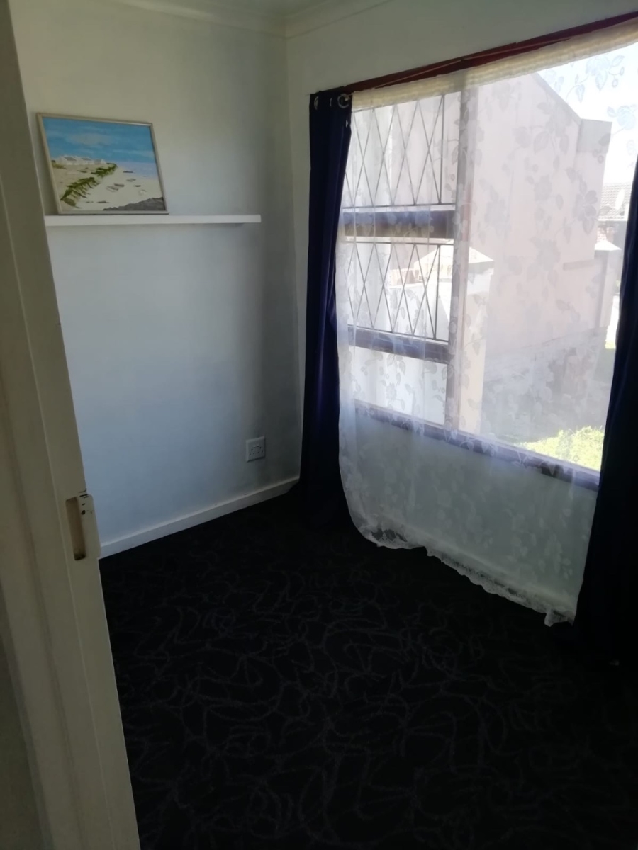 2 Bedroom Property for Sale in Kabega Park Eastern Cape